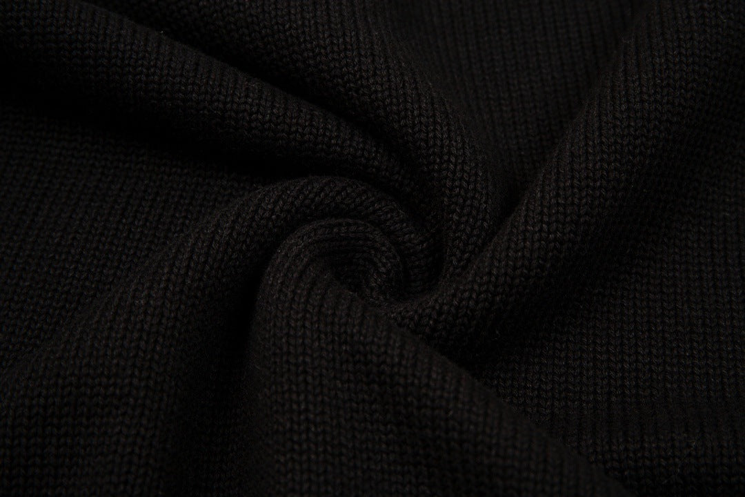 "Heart" Sweater Black